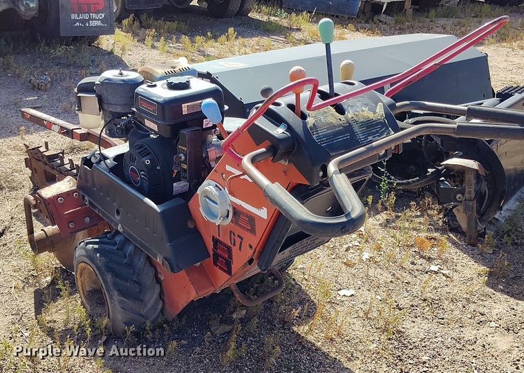 image for item IP9729 2006 Ditch Witch trencher
