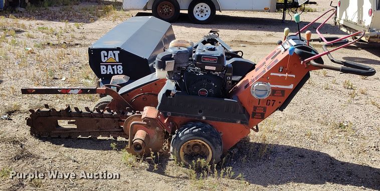 image for item IP9729 2006 Ditch Witch trencher