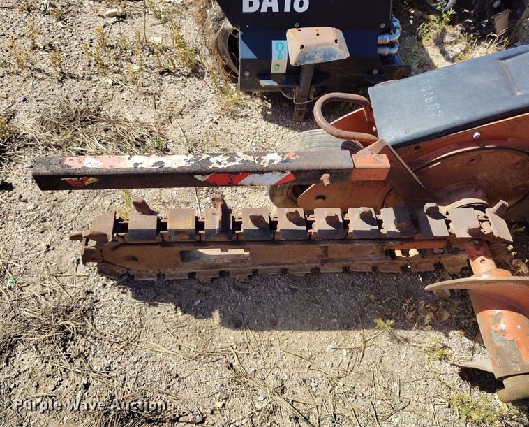 image for item IP9729 2006 Ditch Witch trencher