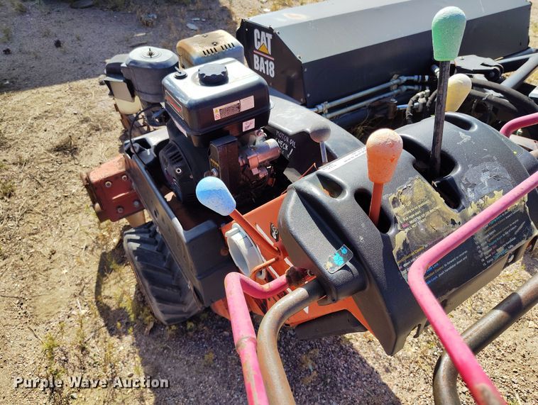 image for item IP9729 2006 Ditch Witch trencher