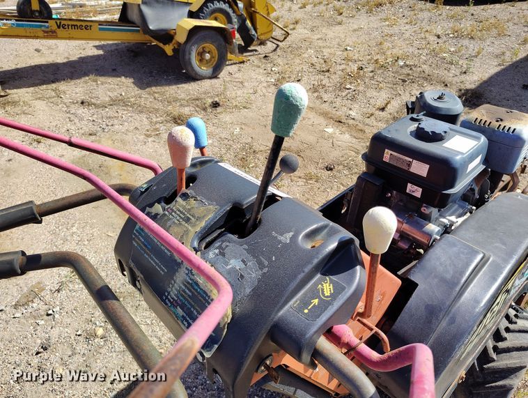 image for item IP9729 2006 Ditch Witch trencher