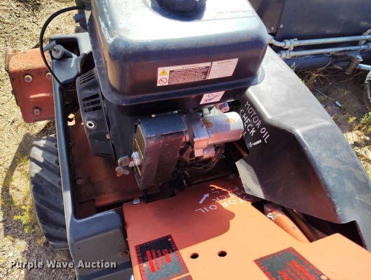 image for item IP9729 2006 Ditch Witch trencher