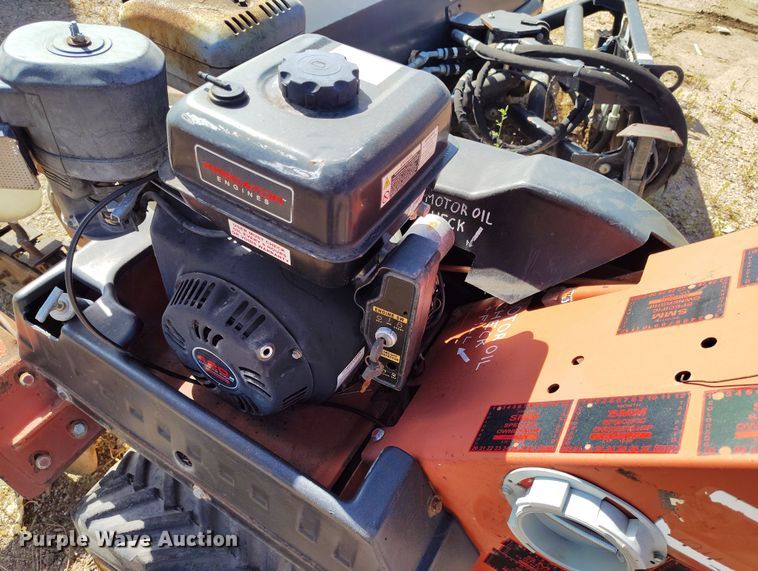 image for item IP9729 2006 Ditch Witch trencher