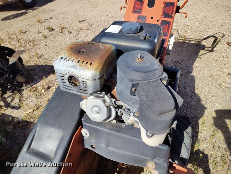 image for item IP9729 2006 Ditch Witch trencher