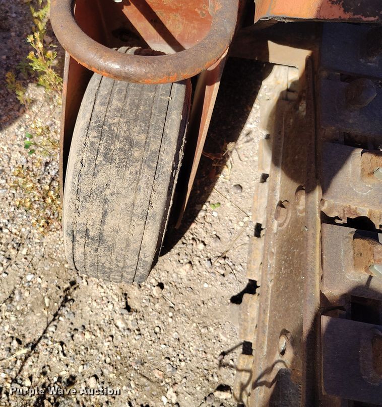 image for item IP9729 2006 Ditch Witch trencher