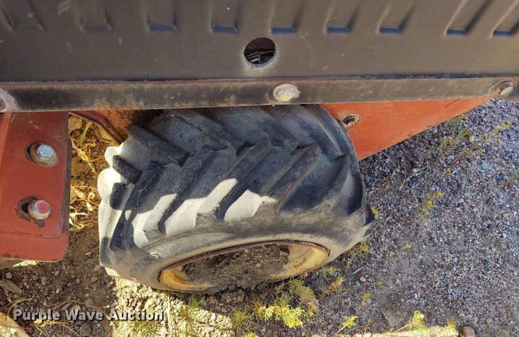 image for item IP9729 2006 Ditch Witch trencher