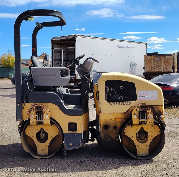 image for item IP9730 2011 Volvo DD29 double drum vibratory roller