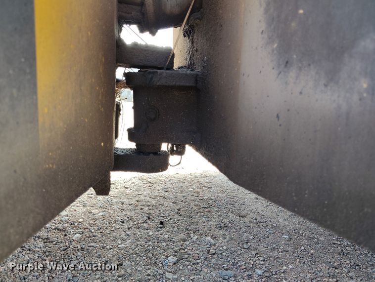 image for item IP9730 2011 Volvo DD29 double drum vibratory roller