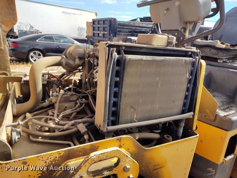 image for item IP9730 2011 Volvo DD29 double drum vibratory roller