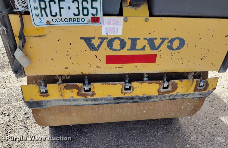 image for item IP9730 2011 Volvo DD29 double drum vibratory roller