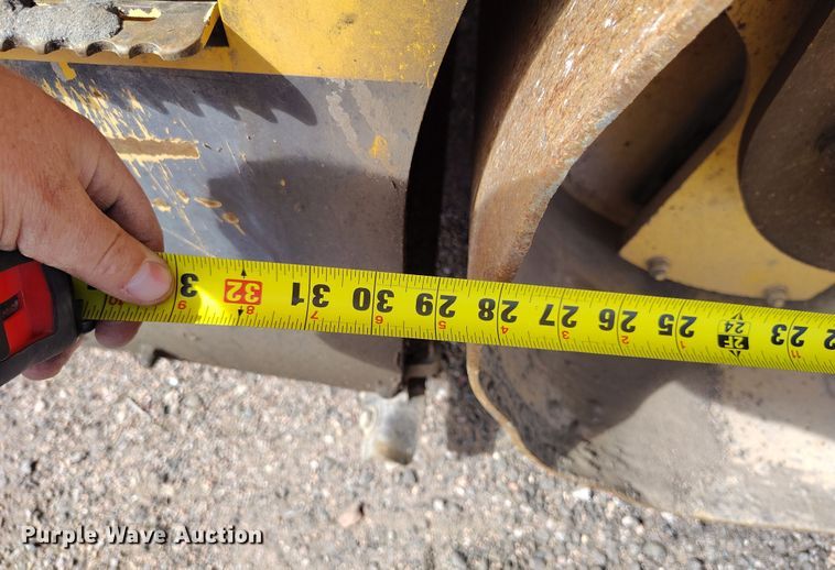 image for item IP9730 2011 Volvo DD29 double drum vibratory roller