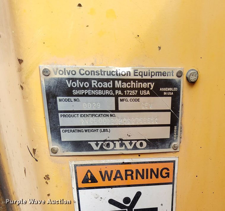 image for item IP9730 2011 Volvo DD29 double drum vibratory roller