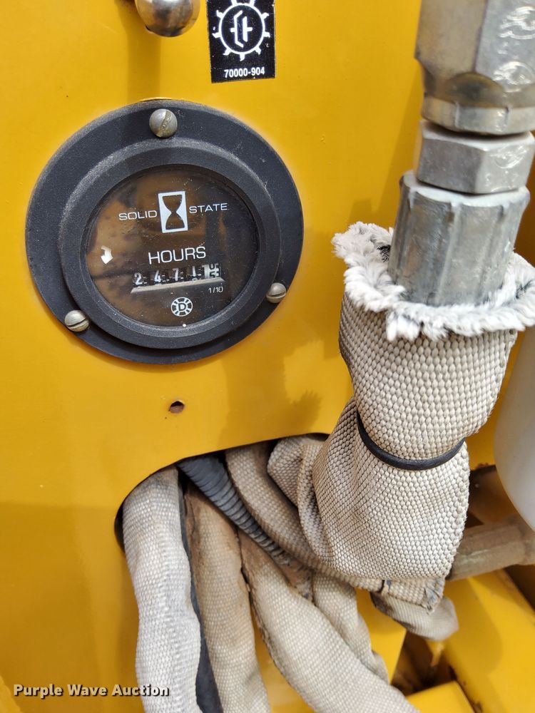 image for item IP9731 Vermeer SC222 stump grinder with trailer