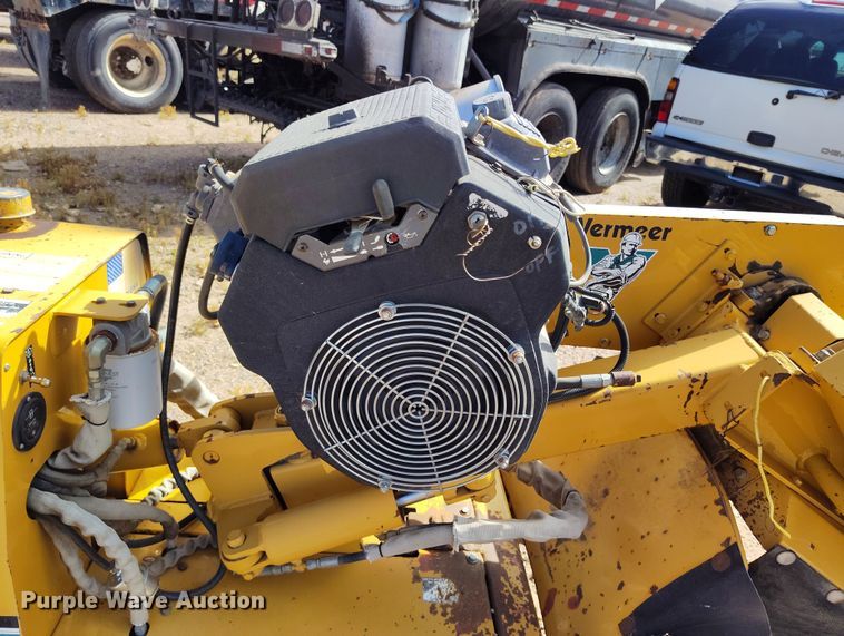 image for item IP9731 Vermeer SC222 stump grinder with trailer