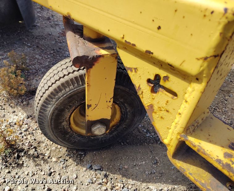 image for item IP9731 Vermeer SC222 stump grinder with trailer