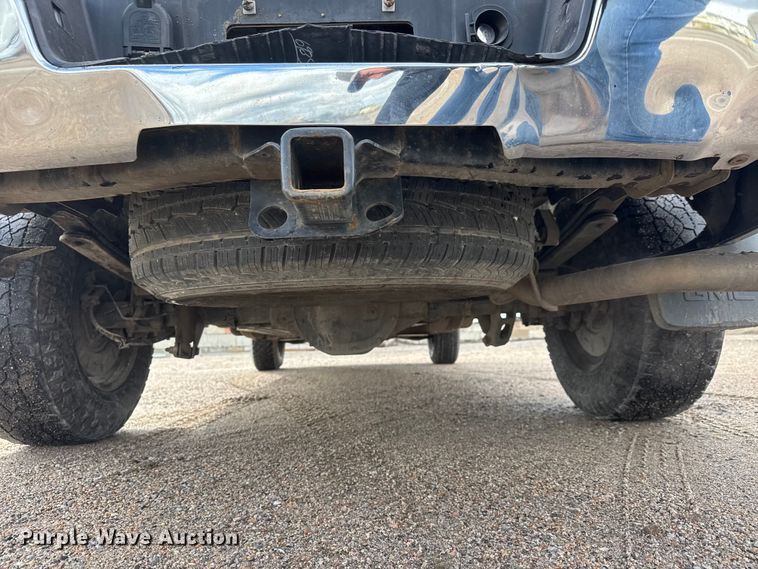 image for item NA9808 2015 GMC Sierra 1500 Crew Cab pickup truck