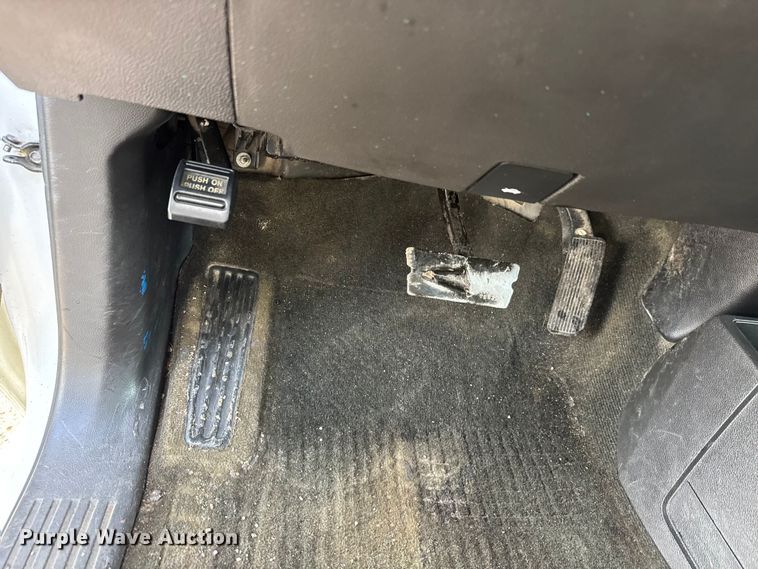 image for item NA9808 2015 GMC Sierra 1500 Crew Cab pickup truck