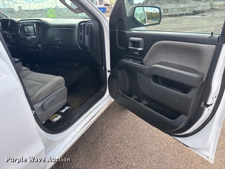 image for item NA9808 2015 GMC Sierra 1500 Crew Cab pickup truck