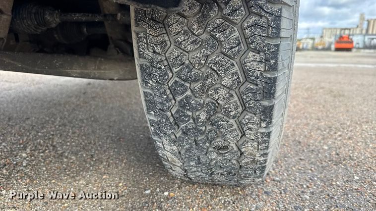 image for item NA9808 2015 GMC Sierra 1500 Crew Cab pickup truck