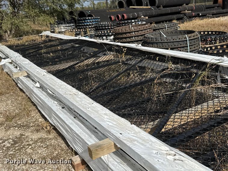 image for item NA9817 2 gates