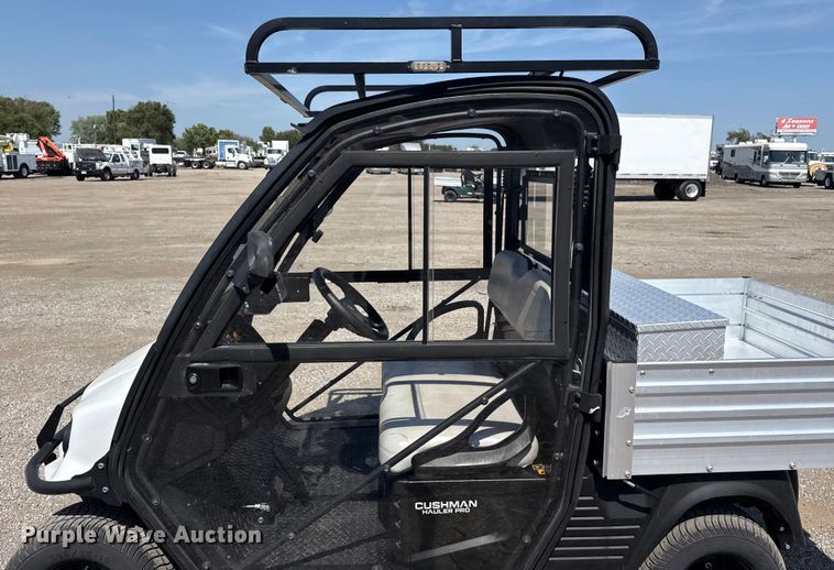 image for item NU9647 2020 Cushman Hauler Pro golf cart