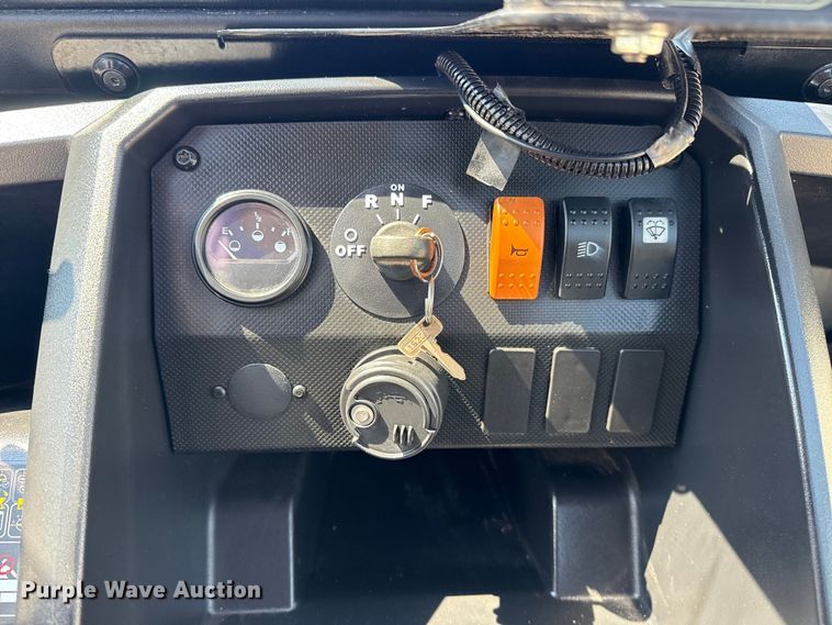 image for item NU9647 2020 Cushman Hauler Pro golf cart