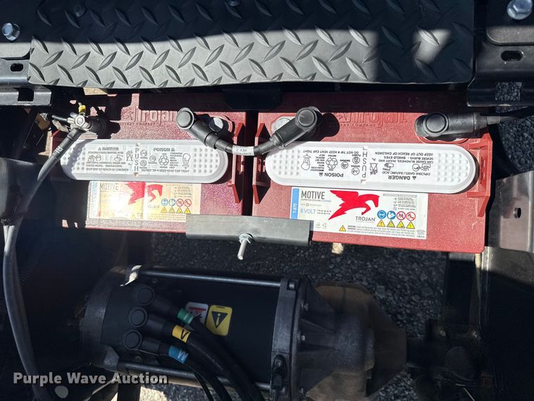 image for item NU9647 2020 Cushman Hauler Pro golf cart