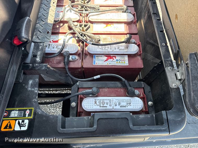 image for item NU9647 2020 Cushman Hauler Pro golf cart