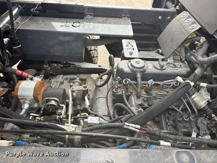 image for item NU9659 2013 Kubota RTV900 utility vehicle