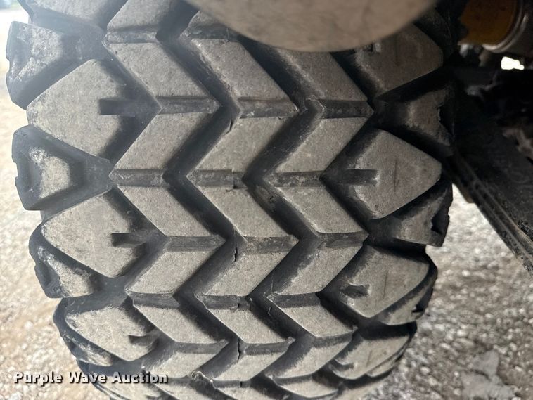 image for item NU9659 2013 Kubota RTV900 utility vehicle