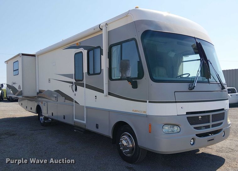 image for item NU9730 2003 Fleetwood Motor Homes Southwind RV