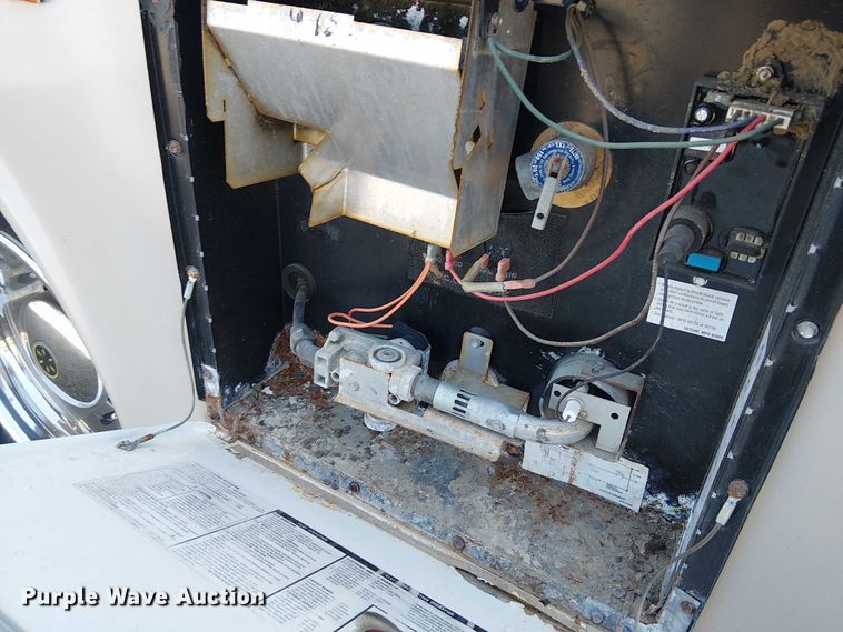 image for item NU9730 2003 Fleetwood Motor Homes Southwind RV