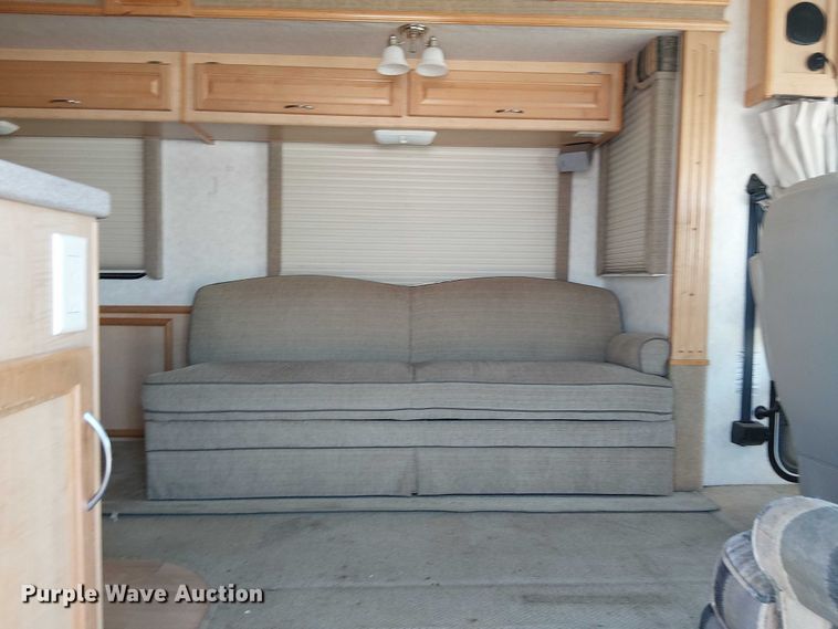 image for item NU9730 2003 Fleetwood Motor Homes Southwind RV