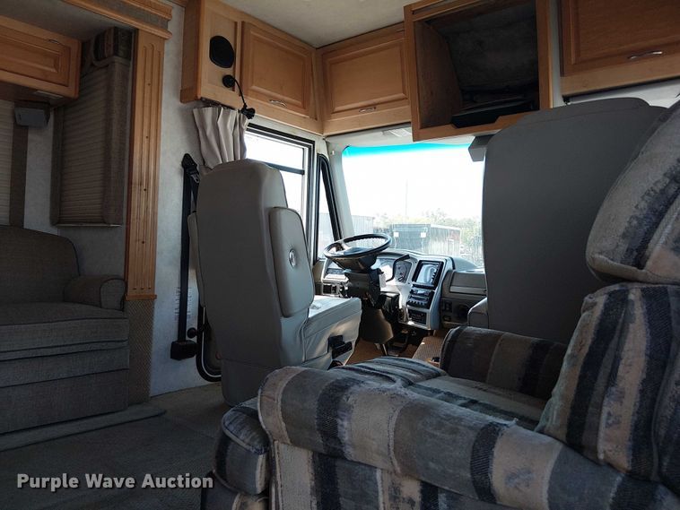 image for item NU9730 2003 Fleetwood Motor Homes Southwind RV