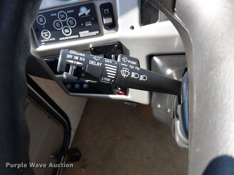 image for item NU9730 2003 Fleetwood Motor Homes Southwind RV