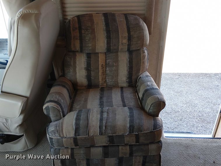 image for item NU9730 2003 Fleetwood Motor Homes Southwind RV