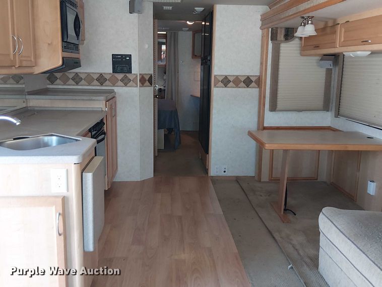 image for item NU9730 2003 Fleetwood Motor Homes Southwind RV