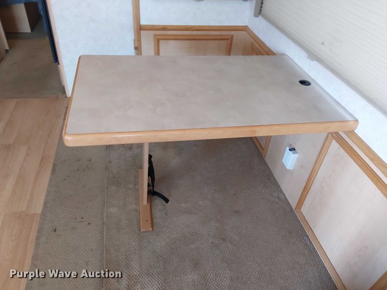 image for item NU9730 2003 Fleetwood Motor Homes Southwind RV