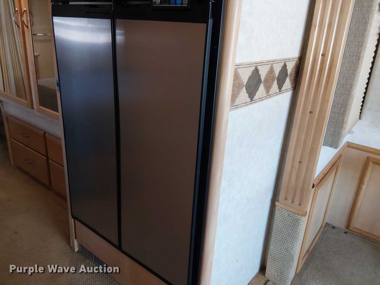 image for item NU9730 2003 Fleetwood Motor Homes Southwind RV