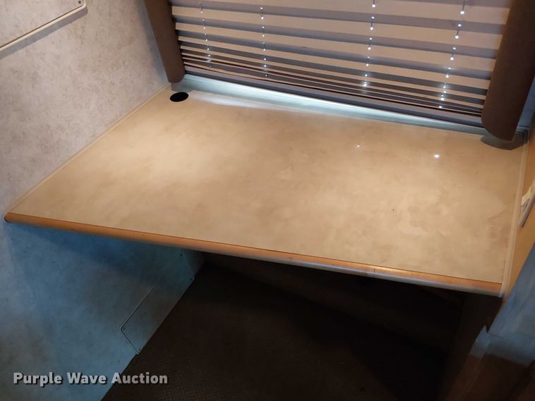 image for item NU9730 2003 Fleetwood Motor Homes Southwind RV