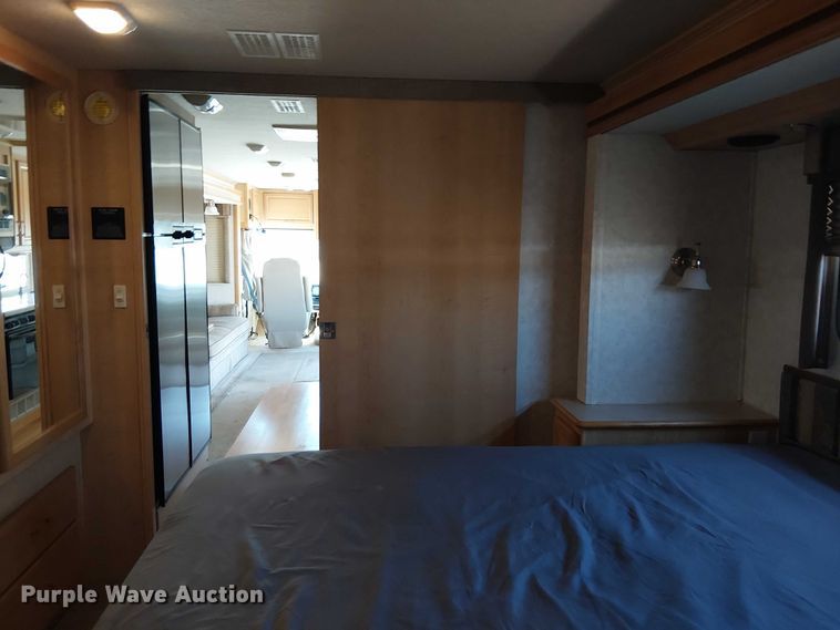 image for item NU9730 2003 Fleetwood Motor Homes Southwind RV