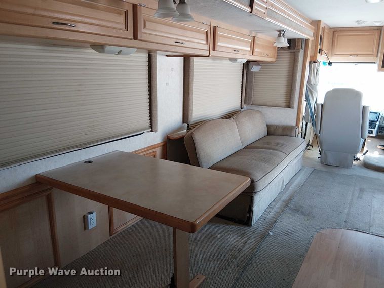 image for item NU9730 2003 Fleetwood Motor Homes Southwind RV