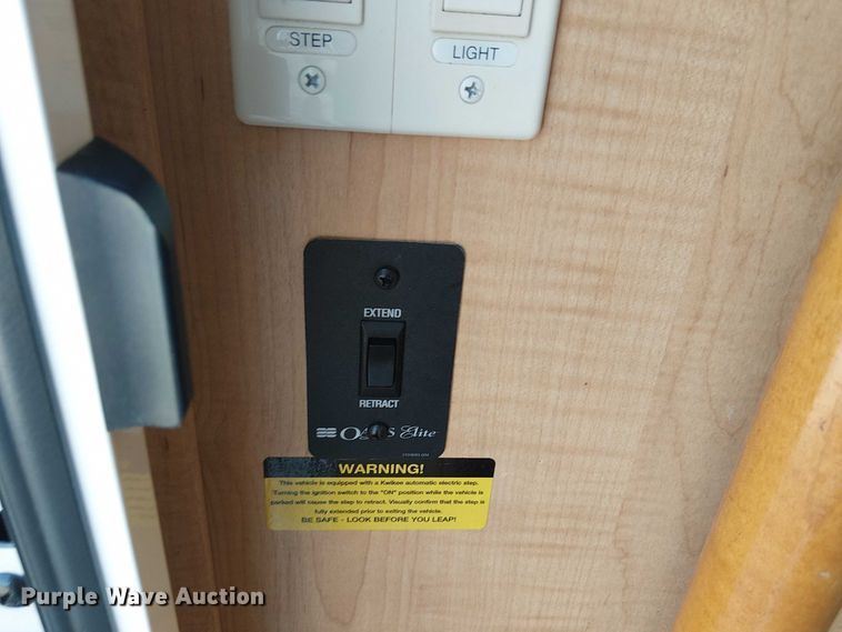 image for item NU9730 2003 Fleetwood Motor Homes Southwind RV