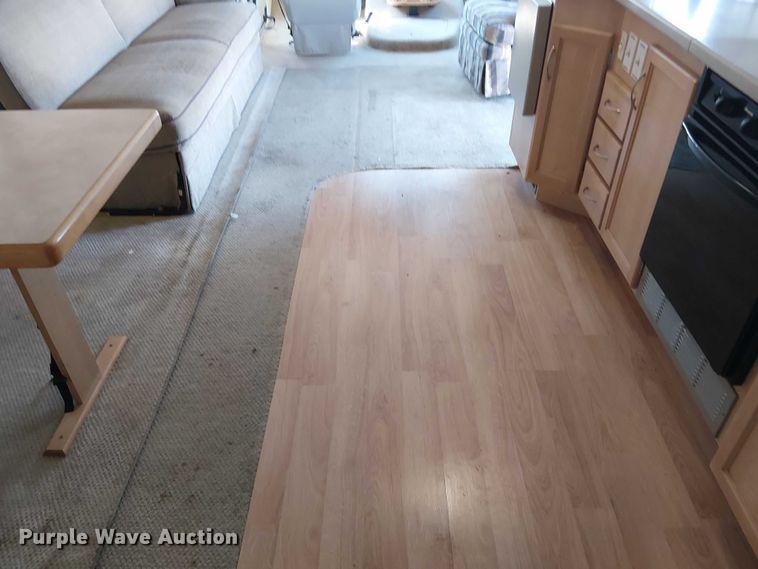 image for item NU9730 2003 Fleetwood Motor Homes Southwind RV