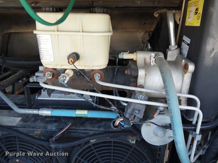 image for item NU9730 2003 Fleetwood Motor Homes Southwind RV