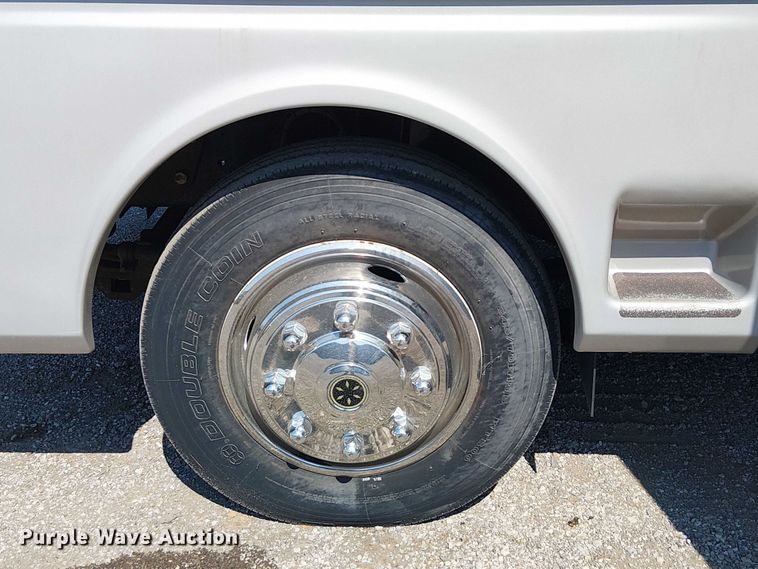 image for item NU9730 2003 Fleetwood Motor Homes Southwind RV