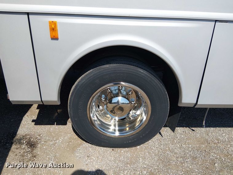 image for item NU9730 2003 Fleetwood Motor Homes Southwind RV