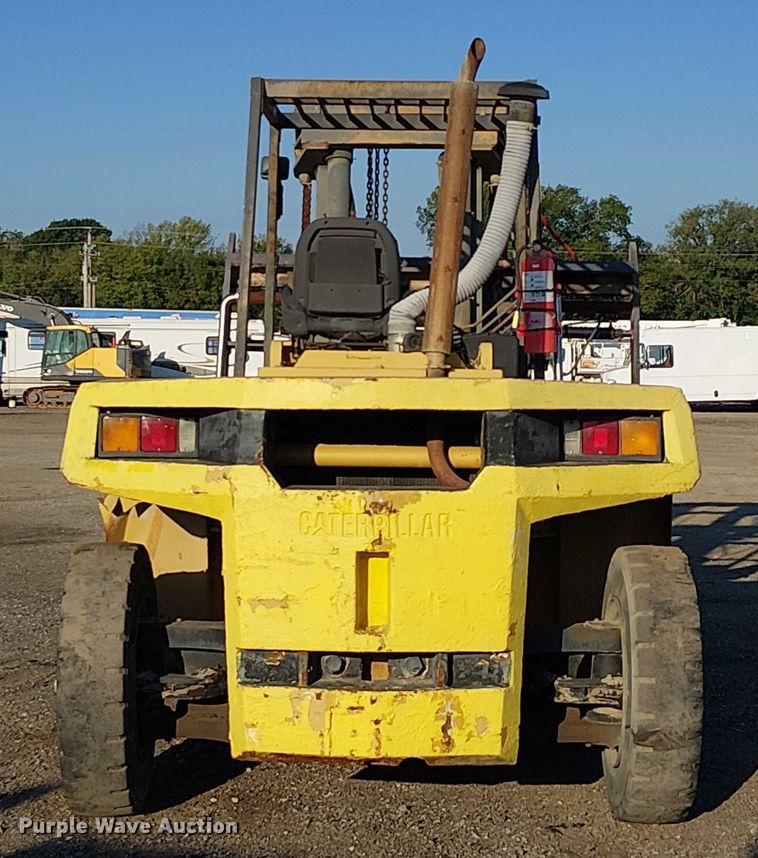 image for item NU9736 Caterpillar DP100 forklift