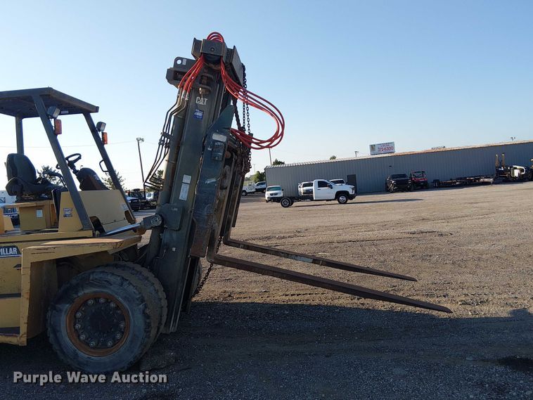 image for item NU9736 Caterpillar DP100 forklift