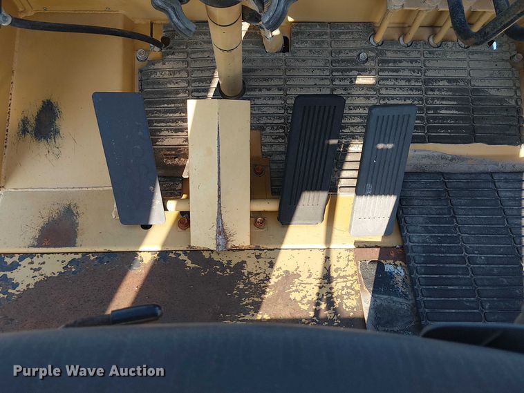 image for item NU9736 Caterpillar DP100 forklift